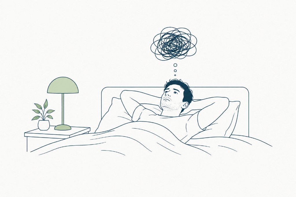 Illustratie van iemand die wakker in bed ligt te piekeren, met een kluwen aan gedachten boven het hoofd